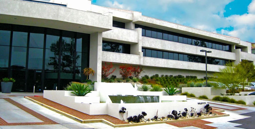 Valle Vista office building and landscaped courtyard at 515 Marin Street, Thousand Oaks
